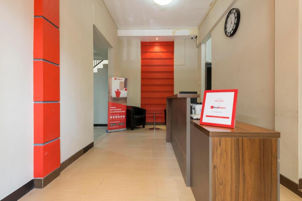 Reddoorz Near Grand City Mall 2 Surabaya Exterior foto