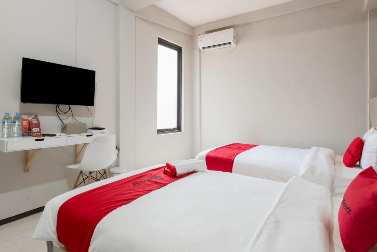 Reddoorz Near Grand City Mall 2 Surabaya Exterior foto