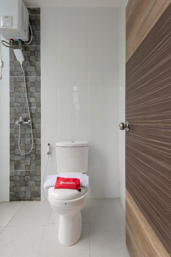 Reddoorz Near Grand City Mall 2 Surabaya Exterior foto